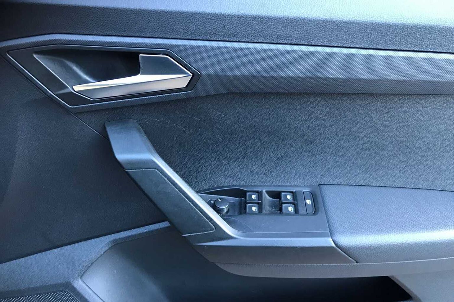 SEAT Arona SE Technology 1.0 TSI Petrol 95 5-speed manual