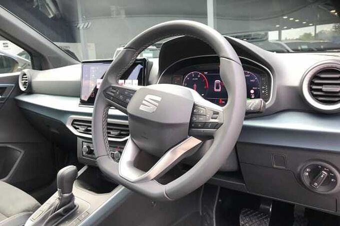 SEAT Arona XPERIENCE Lux 1.0 TSI Petrol 115 7-speed DSG-auto
