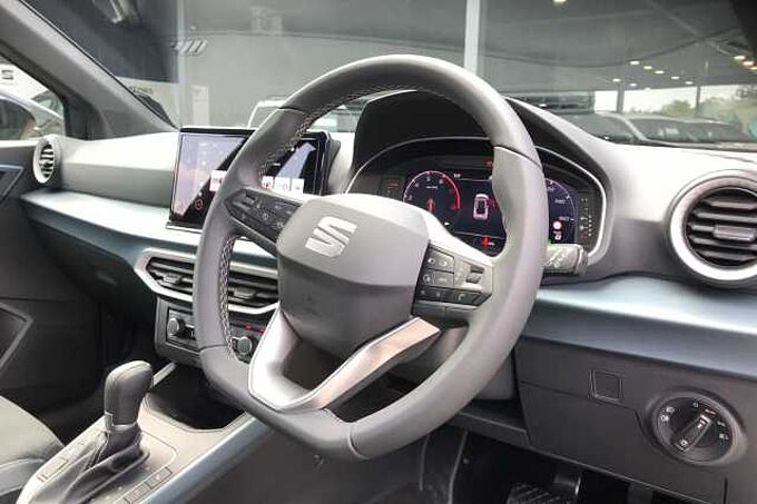 SEAT Arona XPERIENCE Lux 1.0 TSI Petrol 115 7-speed DSG-auto