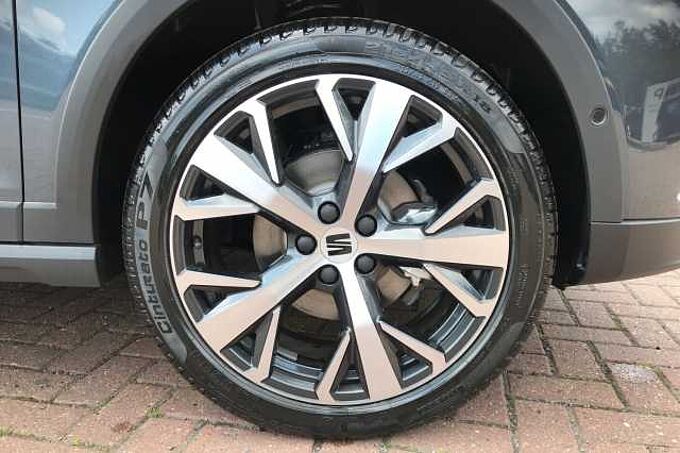 SEAT Arona XPERIENCE Lux 1.0 TSI Petrol 115 7-speed DSG-auto