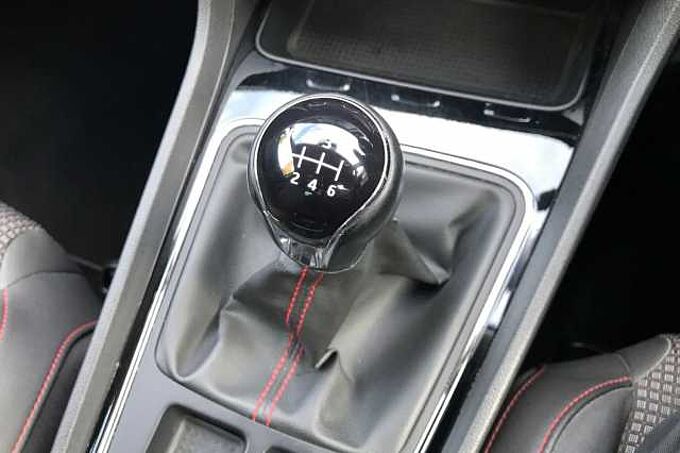 SEAT Leon Sport FR Technology 2.0 TDI 150 PS 6-speed manual