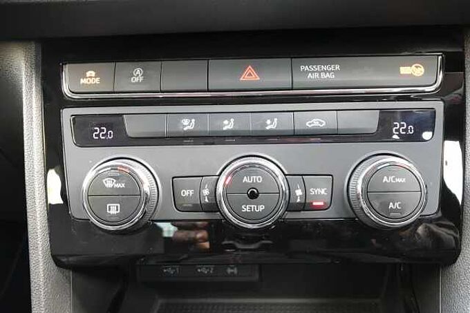 SEAT Leon Sport FR Technology 2.0 TDI 150 PS 6-speed manual