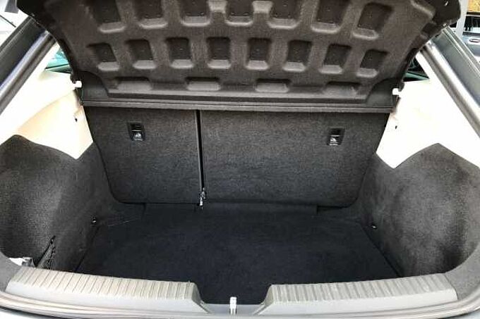 SEAT Leon Sport FR Technology 2.0 TDI 150 PS 6-speed manual